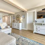Beach House Condominiums C301 - Beachfront With Pool, Wifi, & Beach Service
