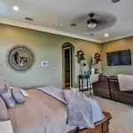 5 Bedroom Villa Private Pool Jacuzzi Golf Cart 3 Min To Beach