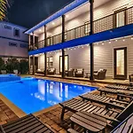 Commander\'S Retreat