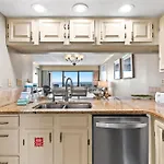 Emerald Towers 1202