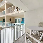 Holiday Surf And Racquet Unit 313