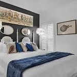 Crescent 217