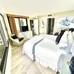 4071 Beachside One