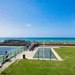 Holiday Surf And Racquet Club 206