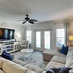 Pavilion Palms #103B