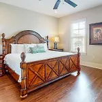 Villa Lago Sandy Feet Retreat