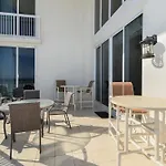 Silver Beach Towers Eph1701