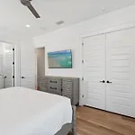 Sandgarden With Pool And Game Room