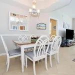 Silver Beach Towers E705