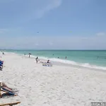 2071 Shoreline Towers Beachfront Condo Free Beach Setup
