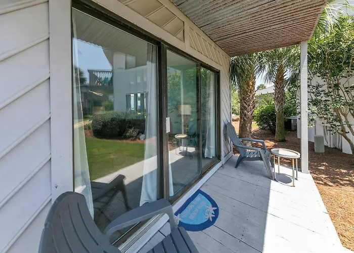 Crystal Village II 18A - 2Bedroom 2Ba Condo Near The Beach Sleeps 6!