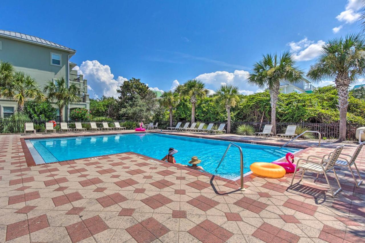 Holiday home Bright And Modern Townhome Steps To Miramar Beach!