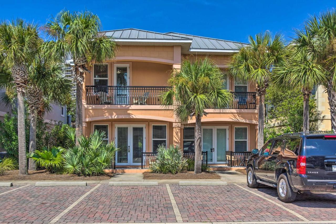 Holiday home Bright And Modern Townhome Steps To Miramar Beach!