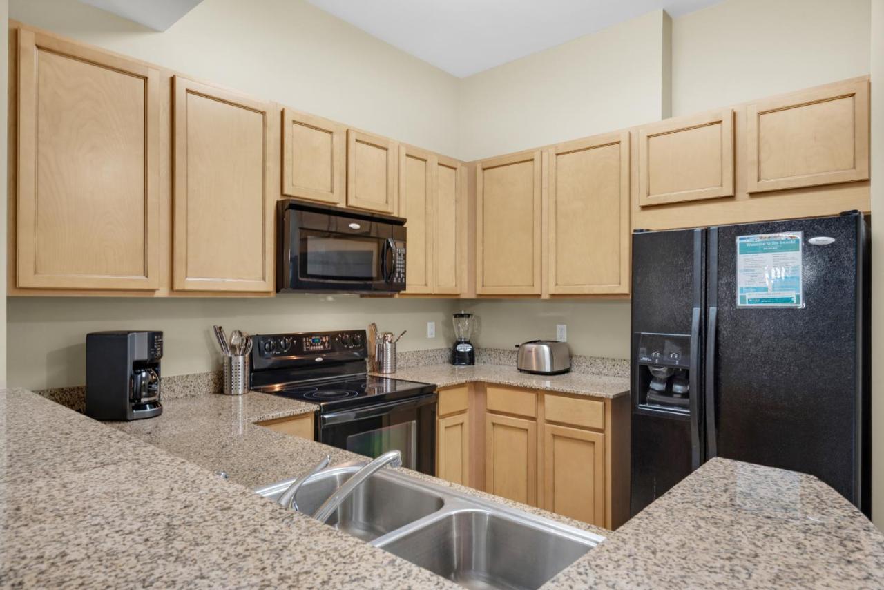 Apartment Palms #2106 Jr. 2br *