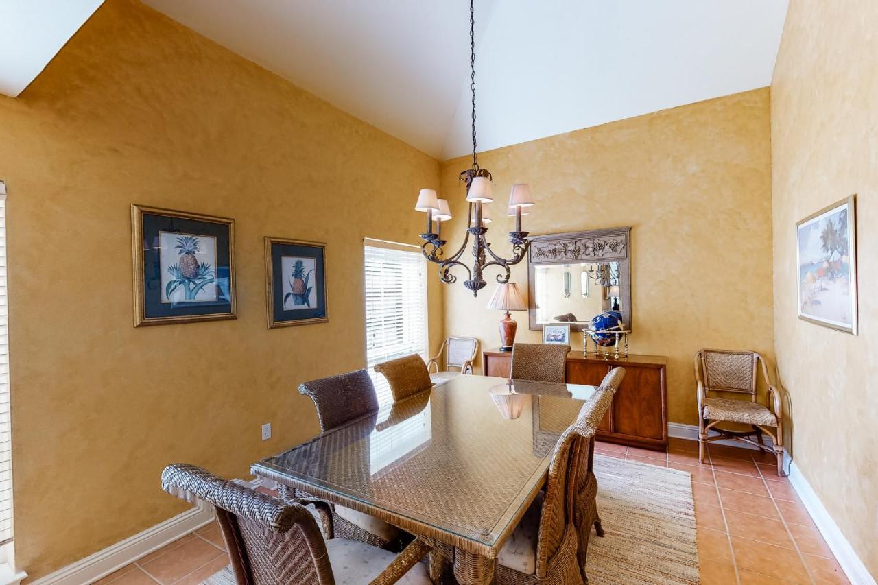 Holiday home Tops'l Captiva 111