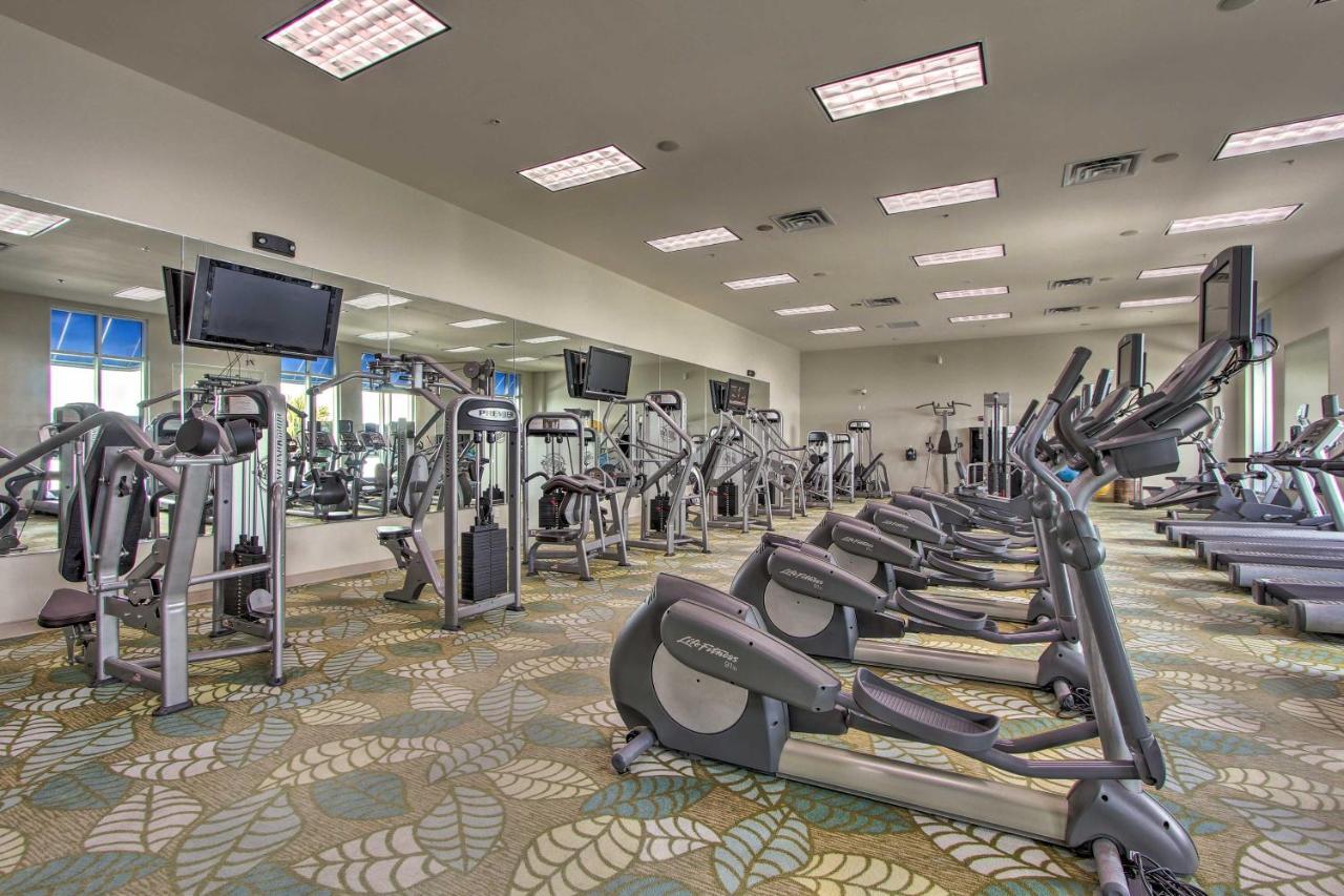 With Amenities And Pool Less Than Half Mi To Apartment