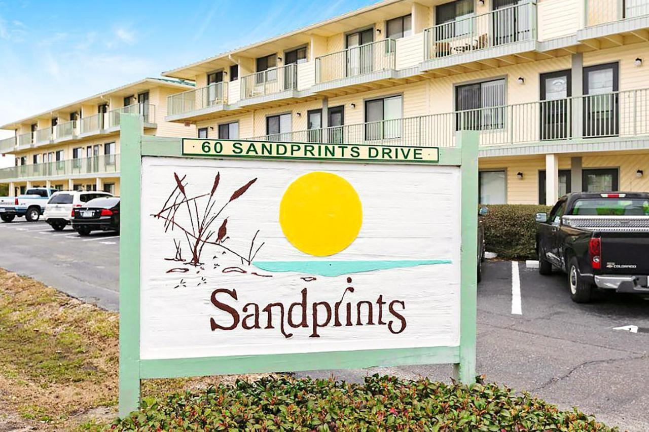 Sandprints E10 Apartment *