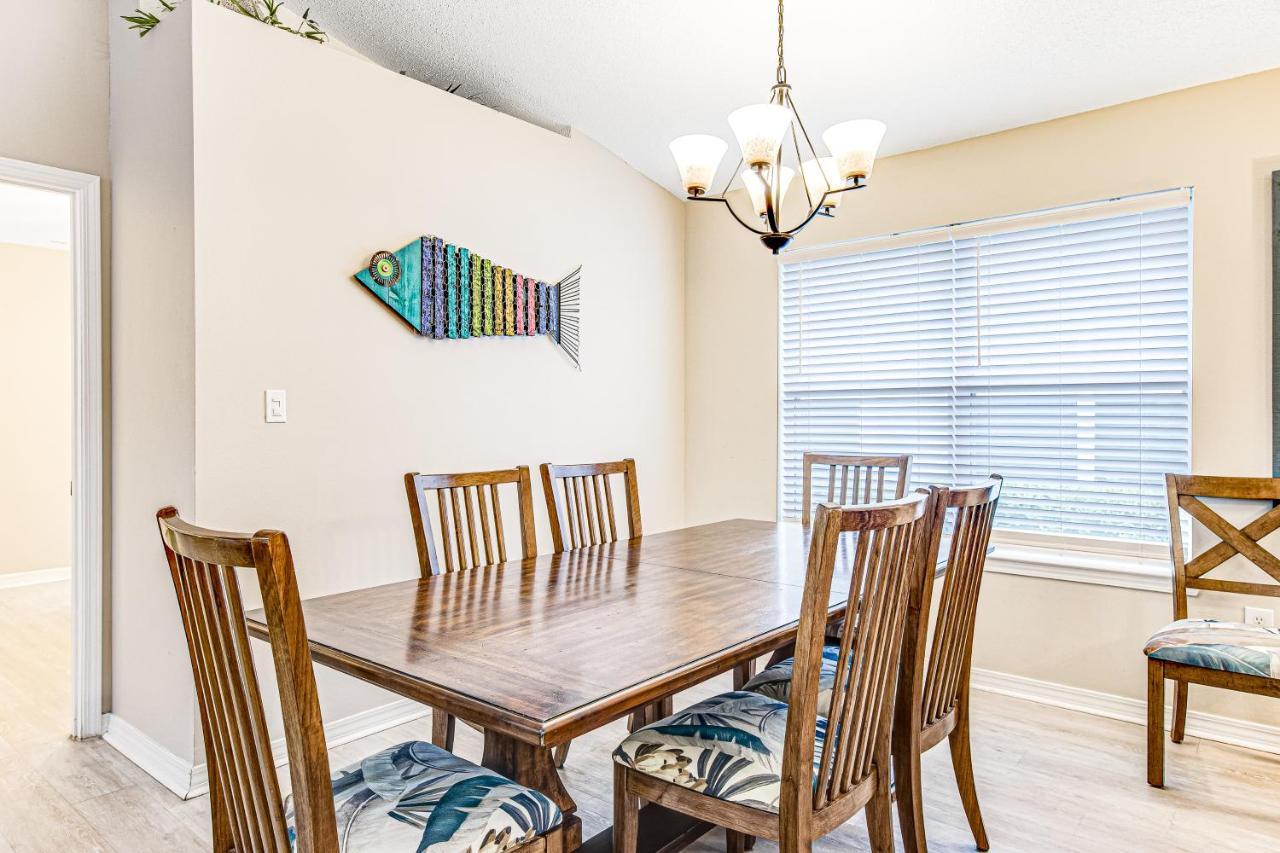 Holiday home 5 Bed 2 Bath Vacation In