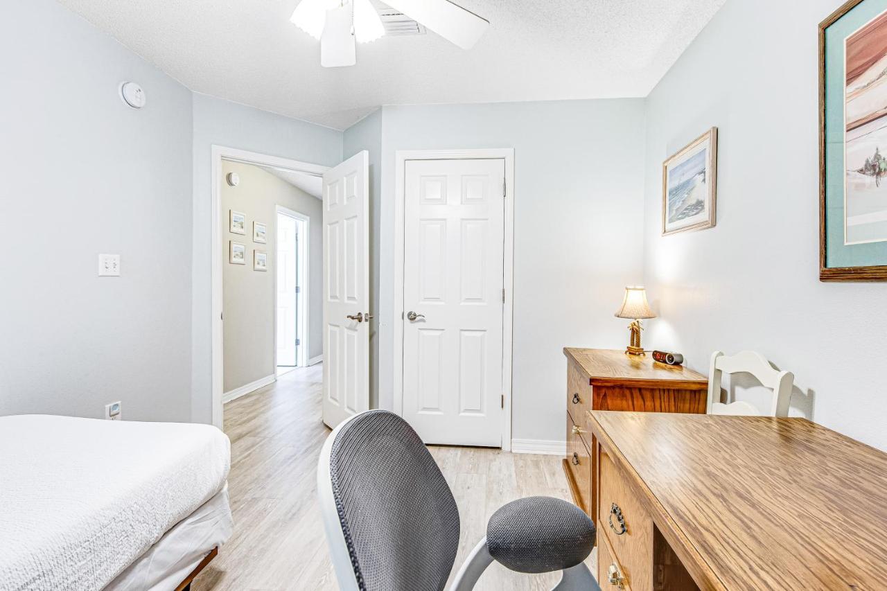 Holiday home 5 Bed 2 Bath Vacation In