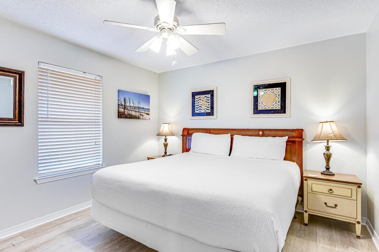 5 Bed 2 Bath Vacation In Holiday home *