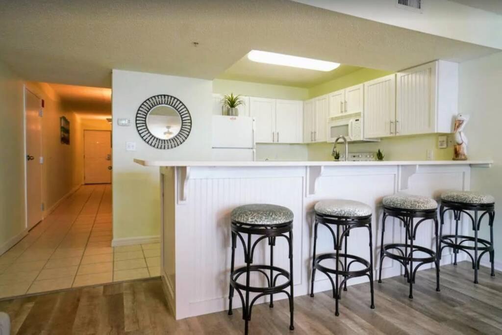 Apartment Beachfront, Oceanview, Pelican Resort, 19th Floor Destin