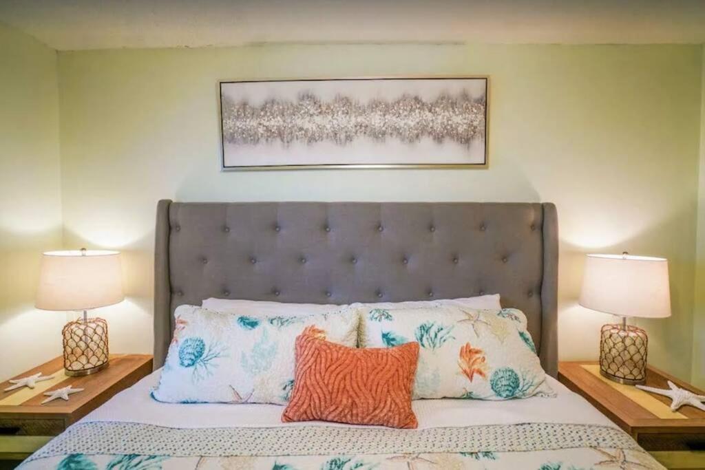 Beachfront, Oceanview, Pelican Resort, 19th Floor *