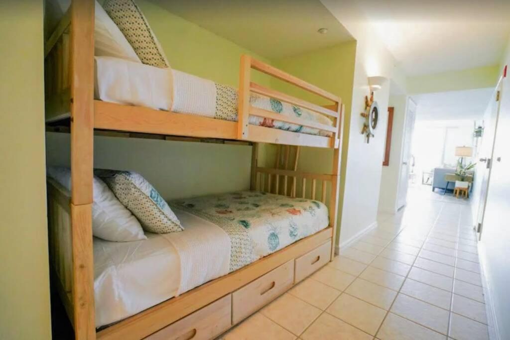 Beachfront, Oceanview, Pelican Resort, 19th Floor Destin