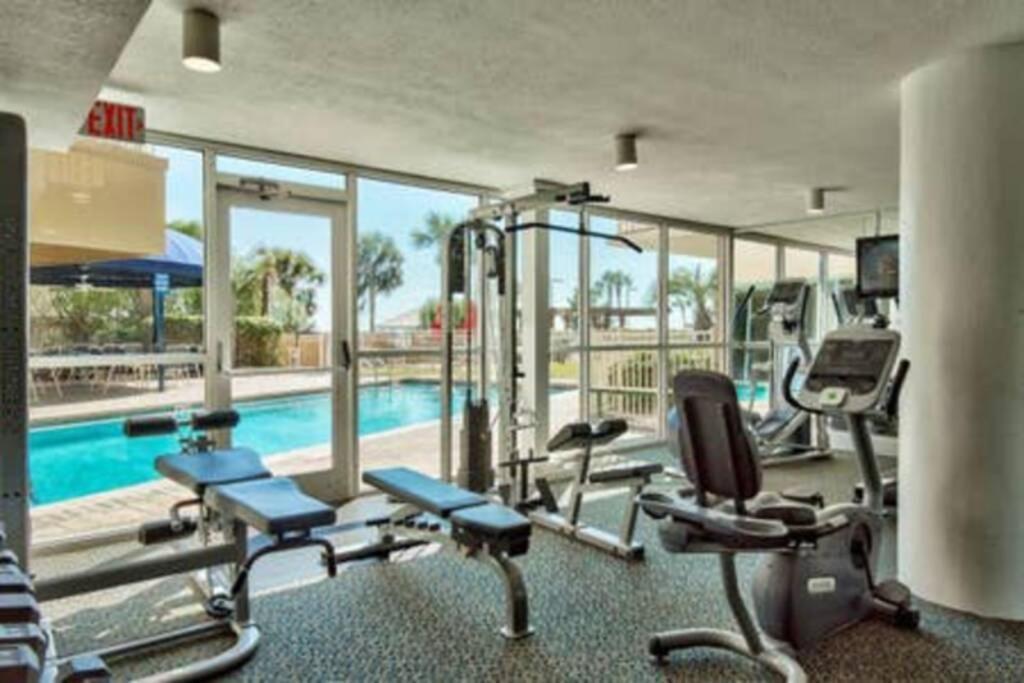 Beachfront, Oceanview, Pelican Resort, 19th Floor