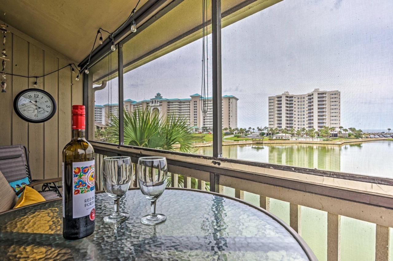 Beachy Lakefront Escape - Walk To The Shore! Villa *
