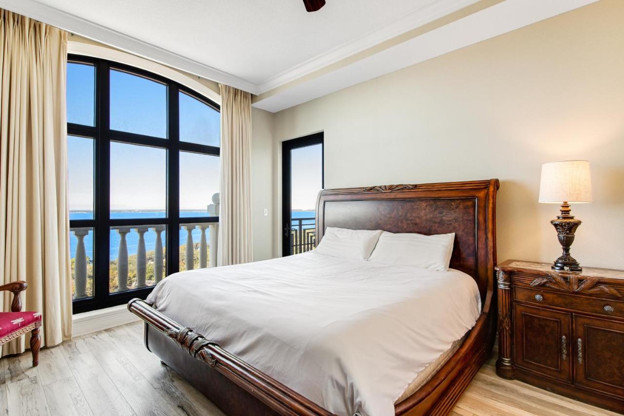 Apartment Emerald Grande Iii *