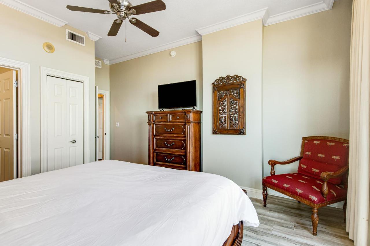 Emerald Grande Iii Apartment *