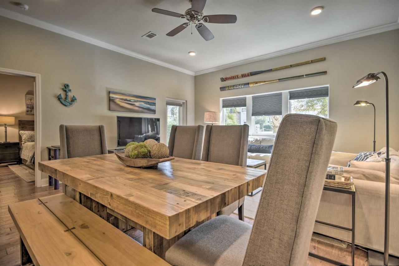 Miramar Patio, Pool, Walk To Gulf! Apartment