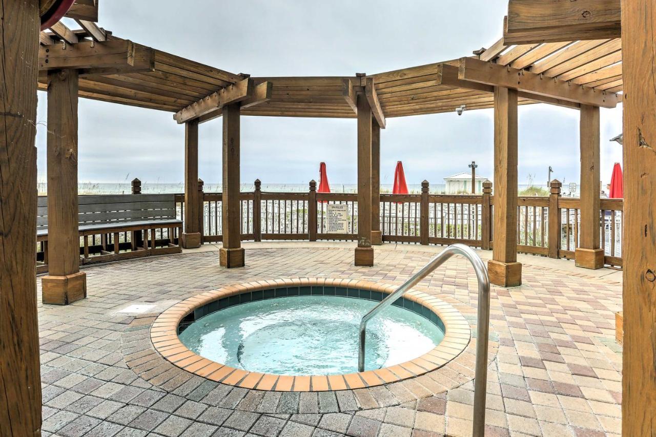 Apartment With Views, Heated Pool, And Access