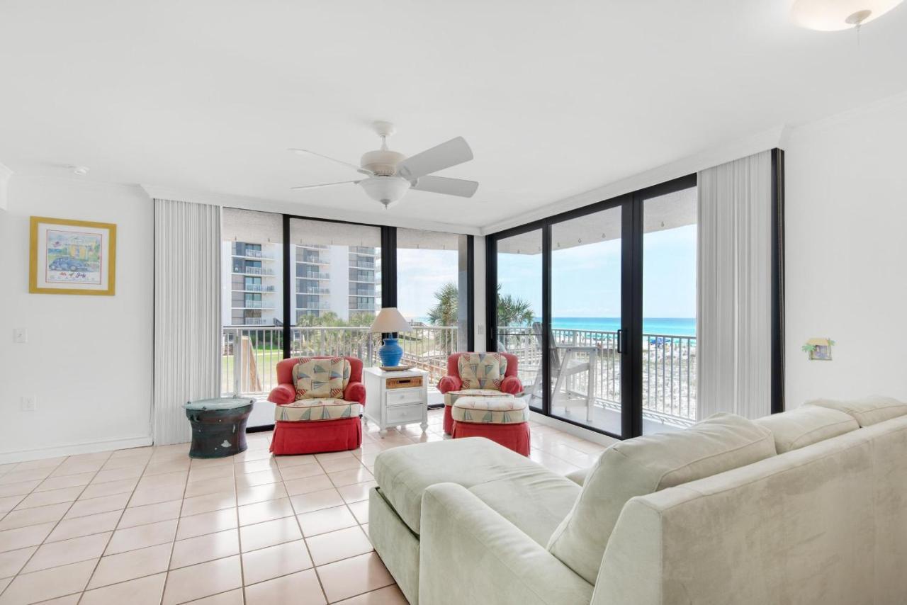 Mainsail 211 * Destin