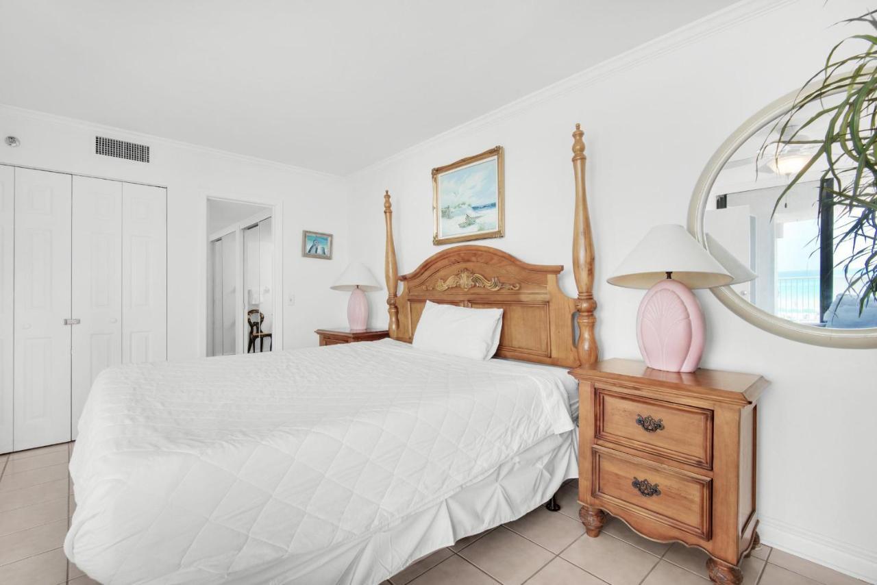 Mainsail 211 * Destin