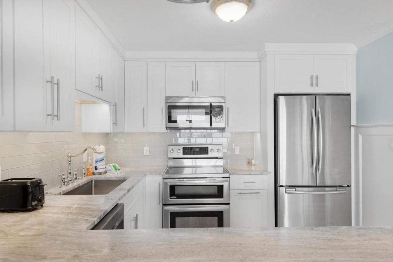 Dolphin Point 404c * Destin
