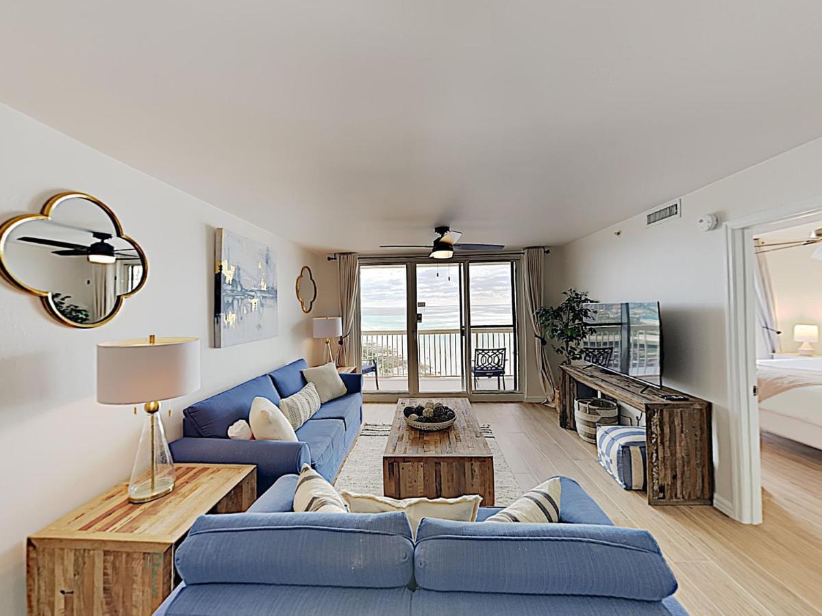 Amazing In With Outdoor Swimming Pool And 2 Bedrooms Apartment