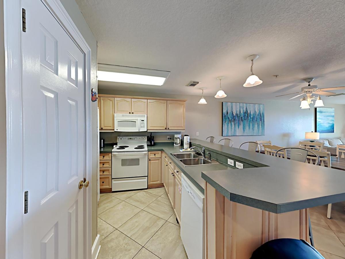 Awesome In With Outdoor Swimming Pool And 3 Bedrooms Apartment Destin