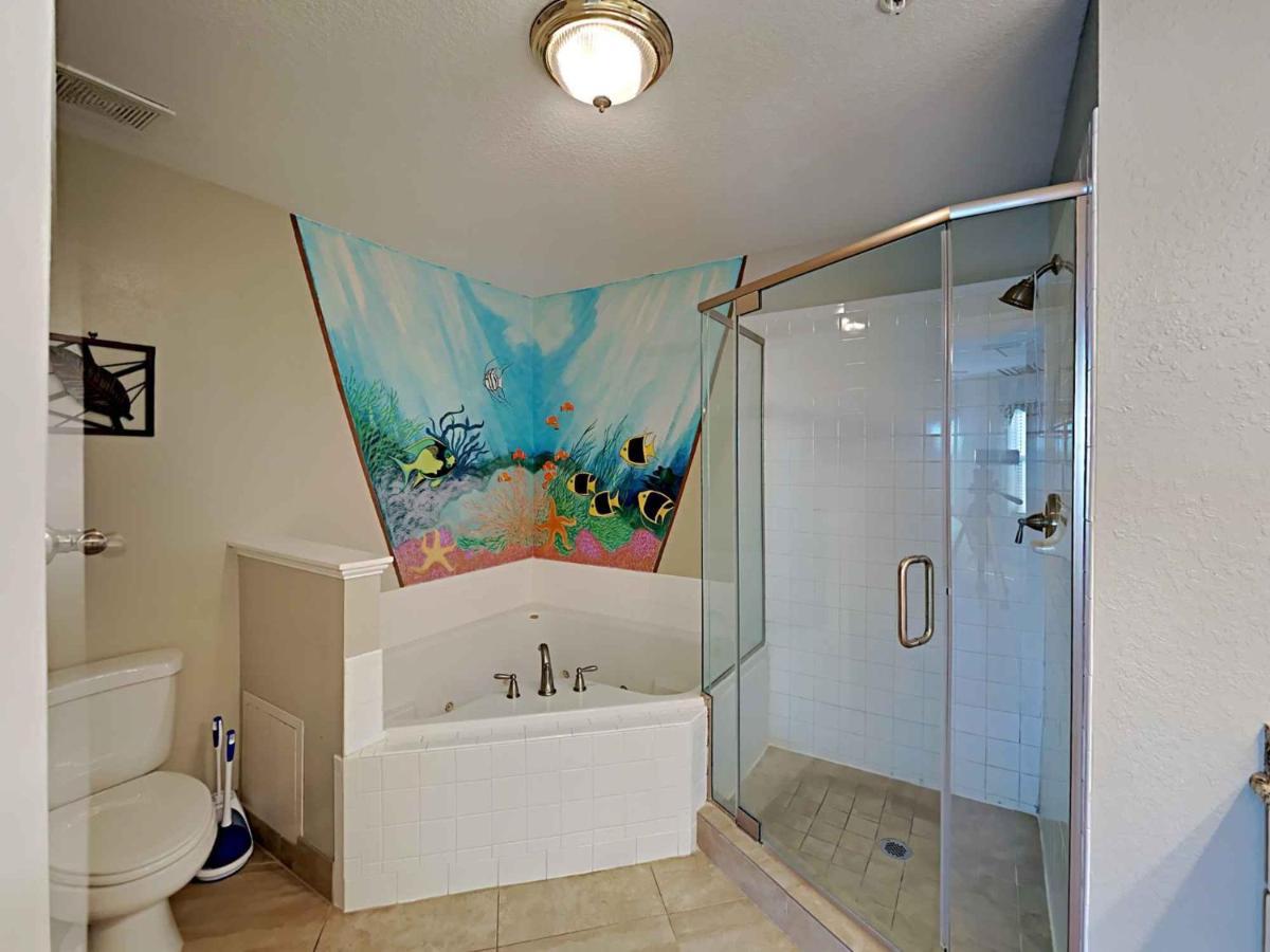 Awesome In With Outdoor Swimming Pool And 3 Bedrooms * Destin