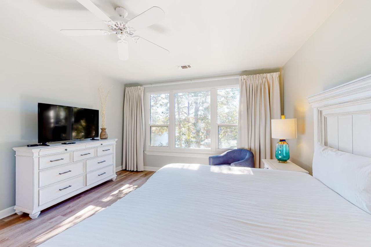 Apartment Turnberry #8562 *