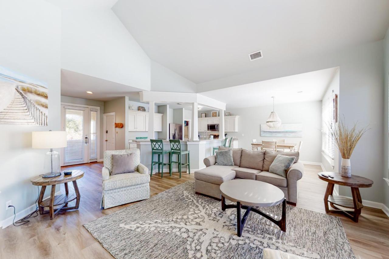 Apartment Turnberry #8562 *
