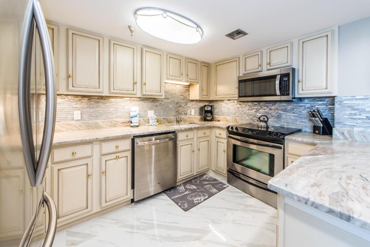 Apartment Waterview Towers 202