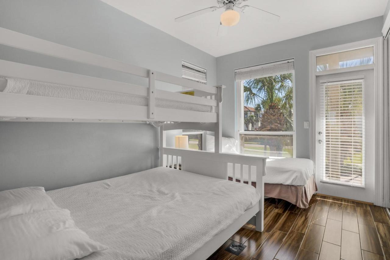 Holiday home Destiny #20a&b Destin