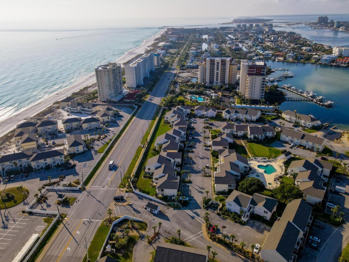 Sandpiper Cove #1121 Destin