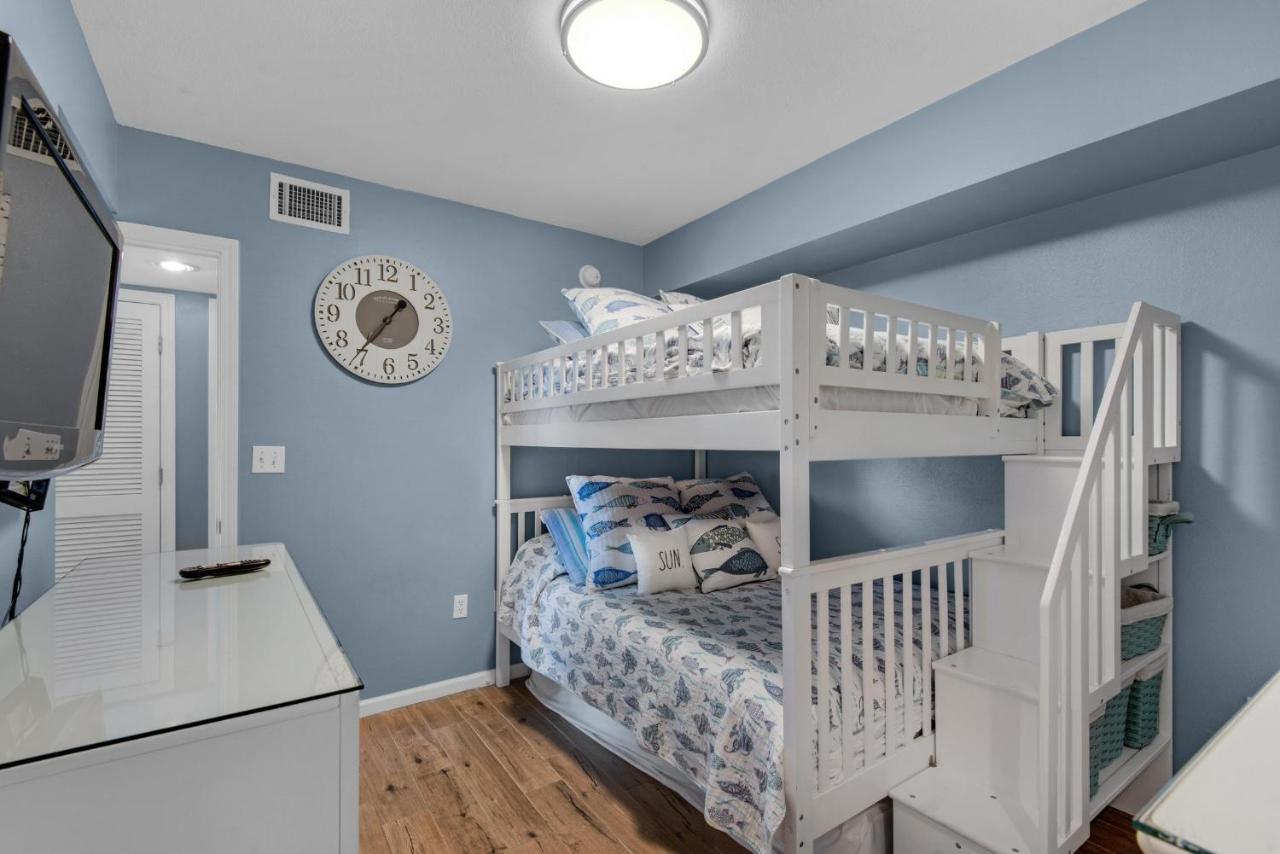 Pelican Terrace 807