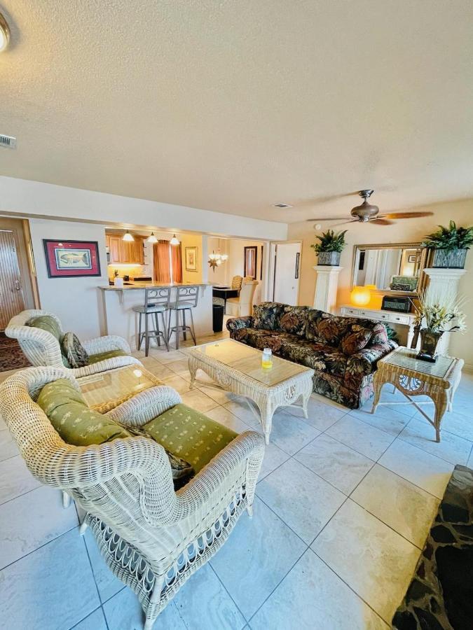 Sandpiper Cove 6100 *