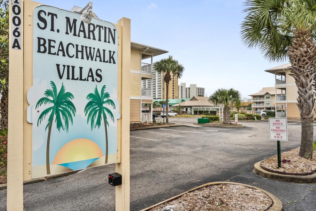 St Martin Beachwalk 313