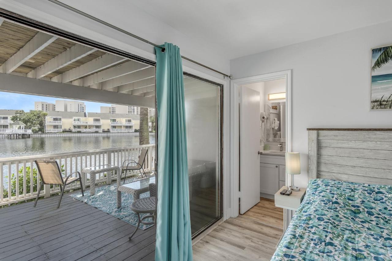 Southbay Gulf View: Beachfront Townhouse With Private Access Holiday home Destin