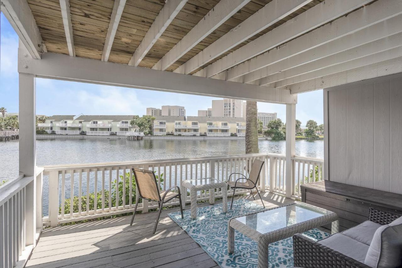 Holiday home Southbay Gulf View: Beachfront Townhouse With Private Access