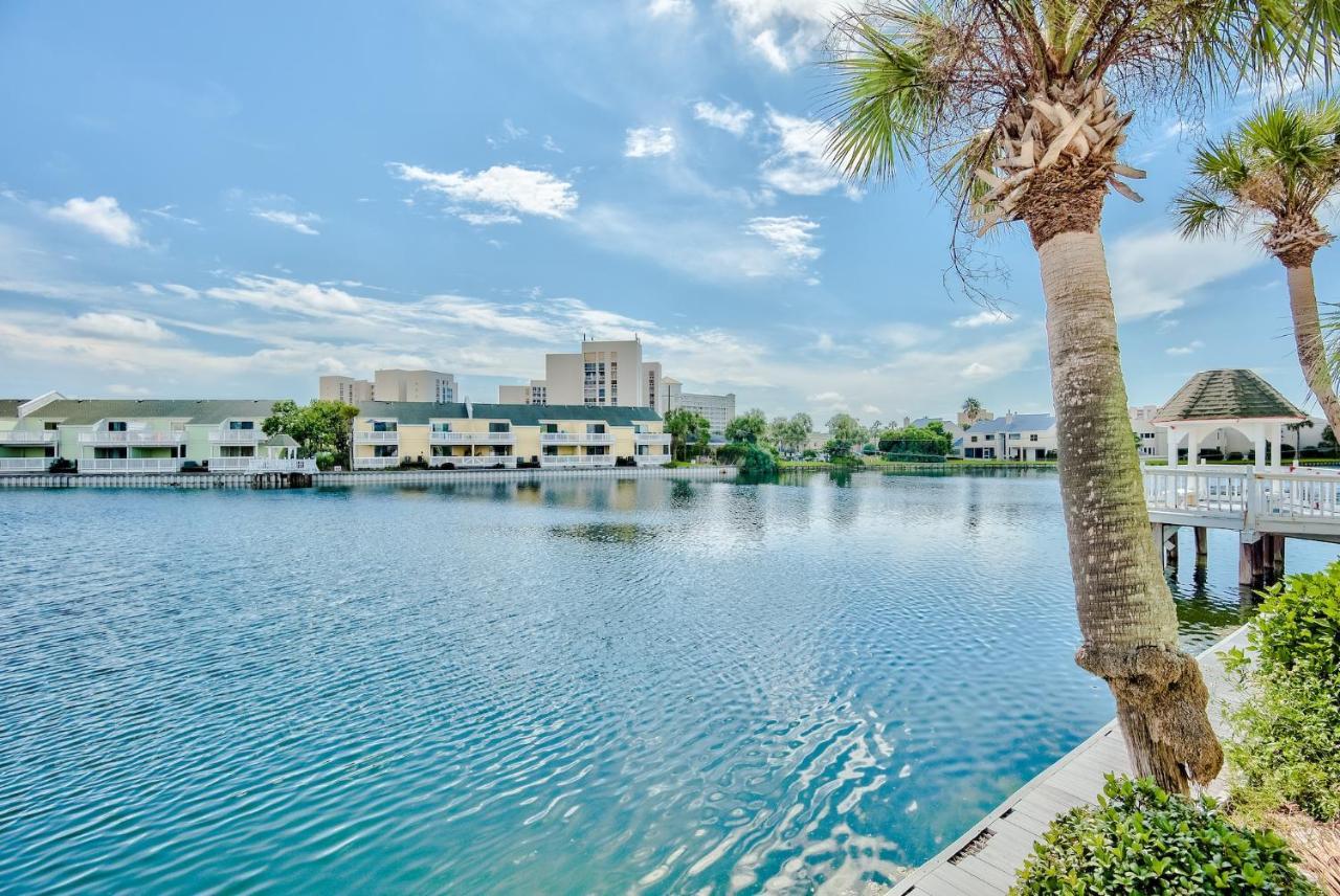 Southbay Gulf View: Beachfront Townhouse With Private Access Holiday home Destin